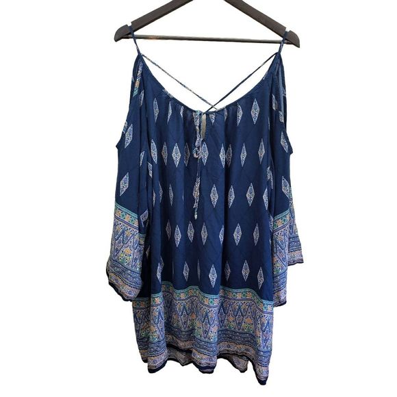 torrid Tops - Torrid Cold Shoulder All Over Print CrissCross Back size 4X